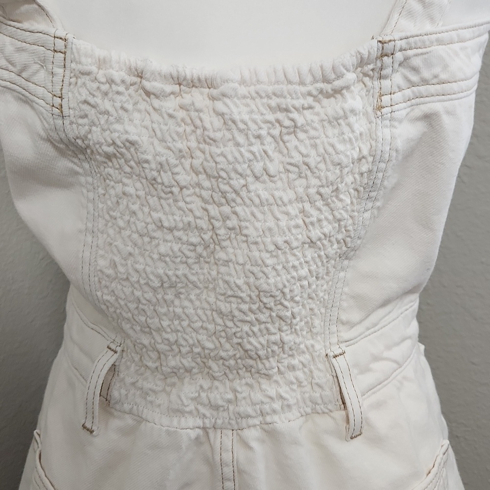 Levi's Iconic Button-Up Dress - Picture 9 of 12